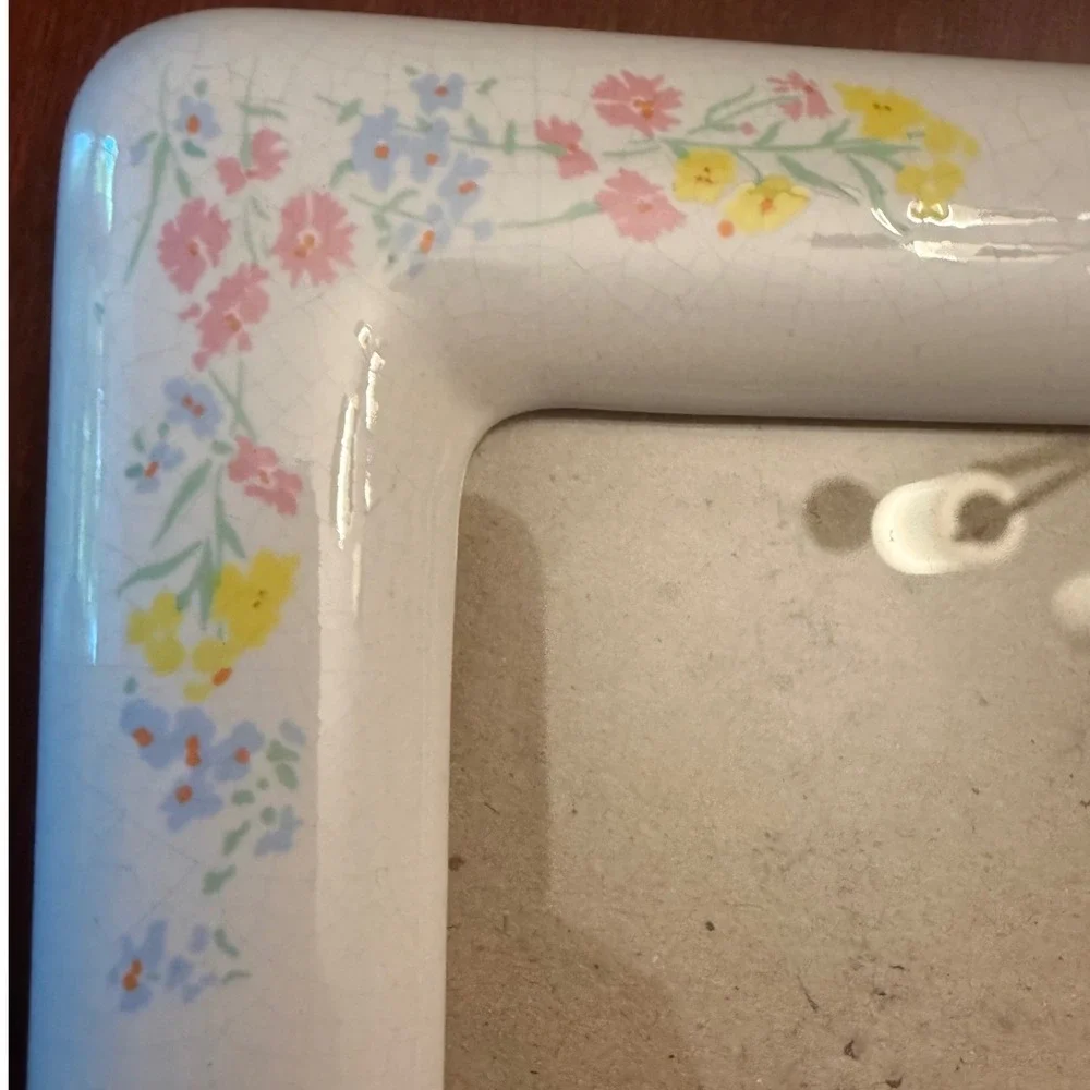 Vintage ceramic porcelain picture frame floral cottagecore 80s shabby chic 3.5x5